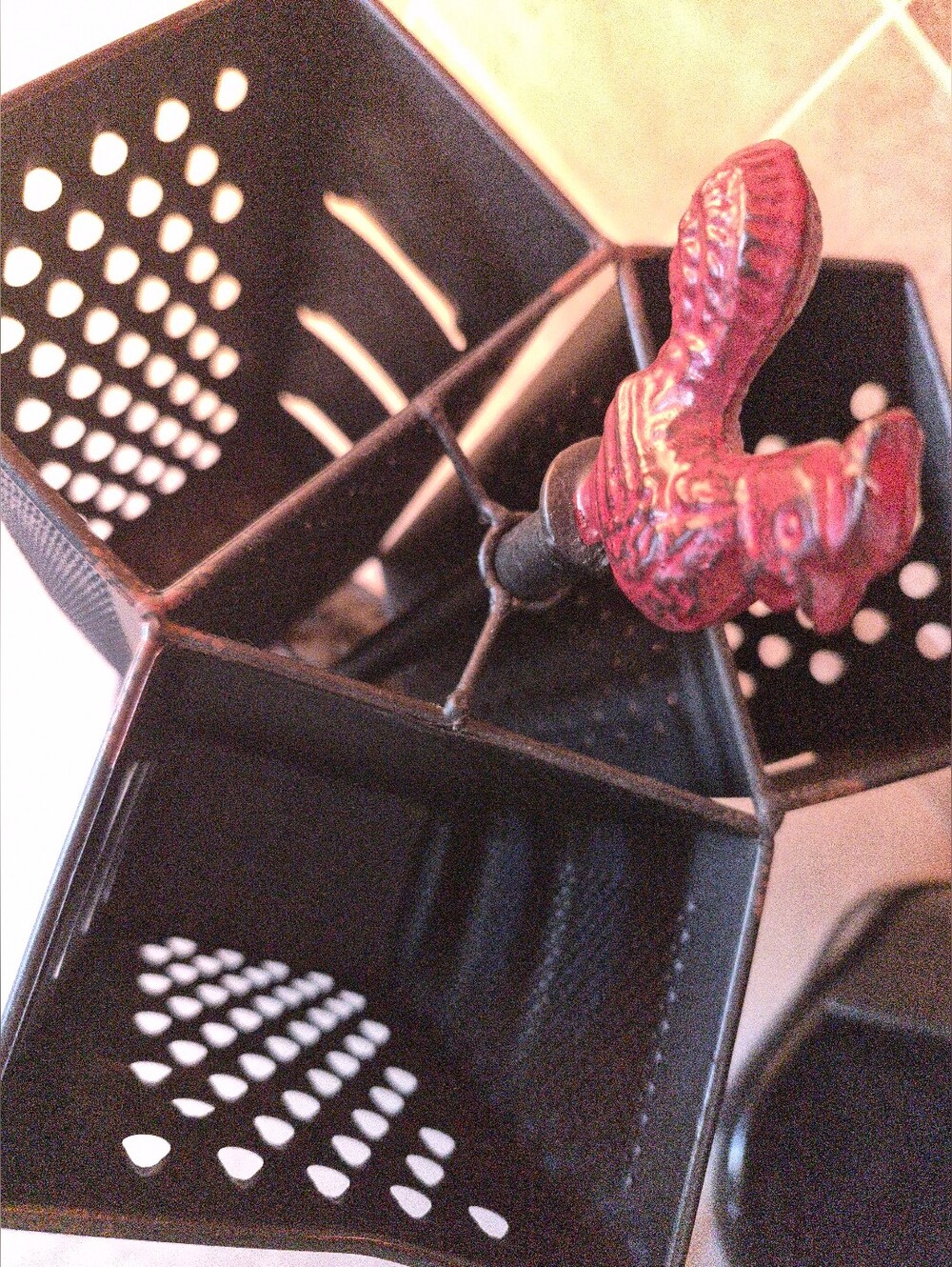 Farmhouse-style rotating utensil holder featuring three metal cheese Graters - Picture 3 of 4